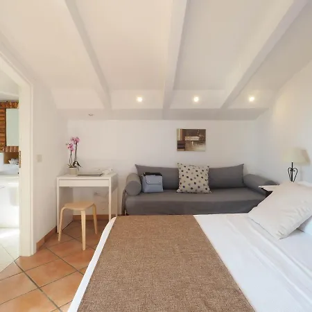 Apart-hotel E Villamirella 2*