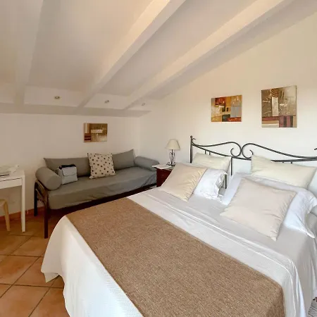 E Villamirella Apart-hotel
