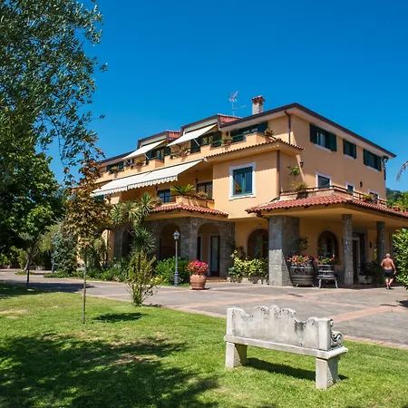 E Villamirella 4*
