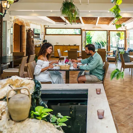 Apart Otel E Villamirella 4*