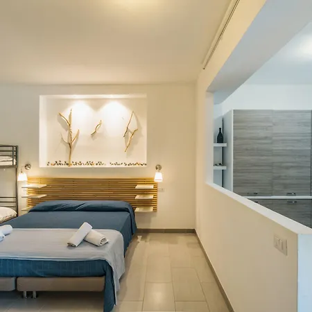 E Villamirella Apartahotel