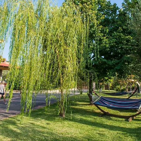 Aparthotel E Villamirella 2*
